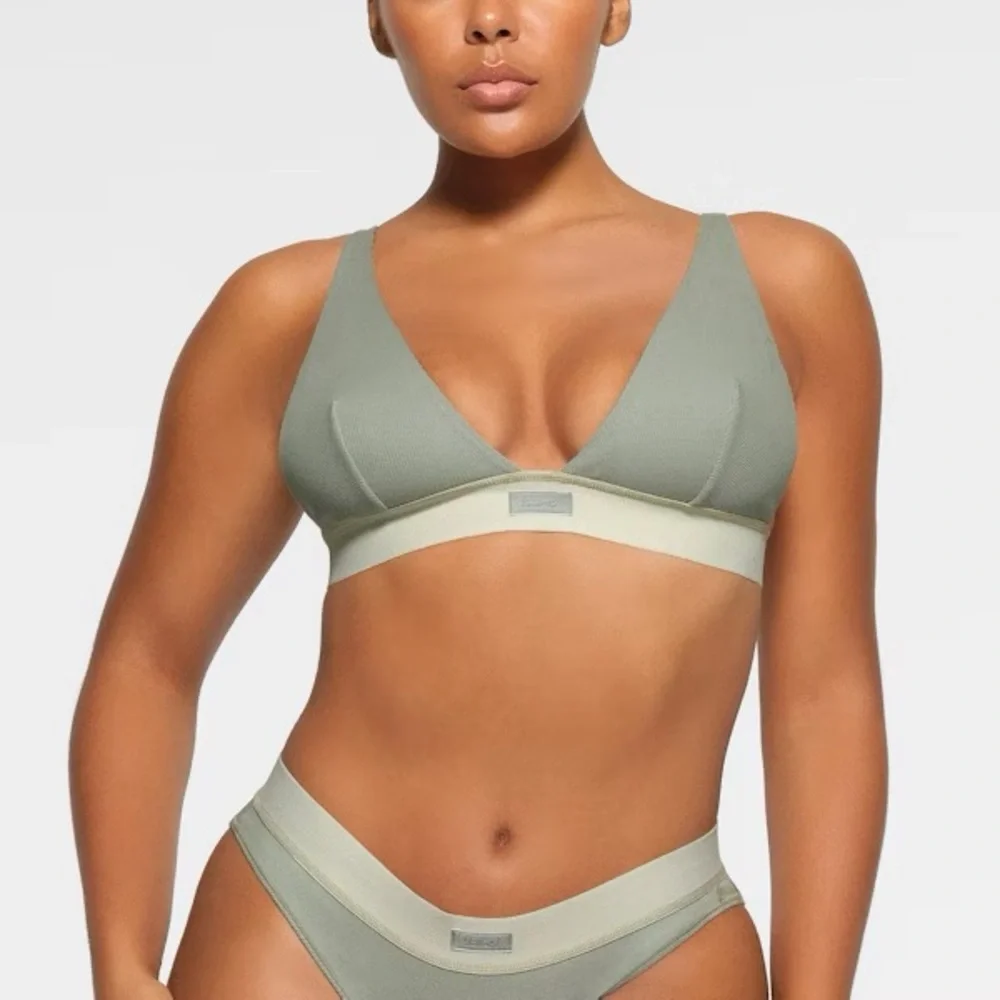 SKIMS Plunge Bralette Mineral Sage Green Small - Picture 1 of 11